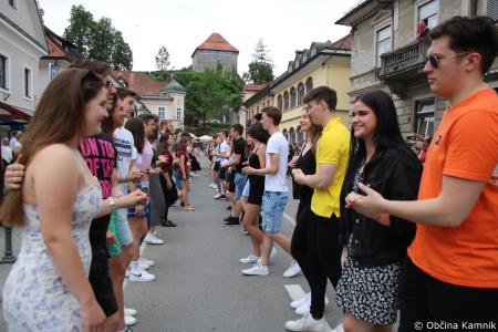 Po dveh letih Kamnik danes v znamenju maturantske četvorke (14)